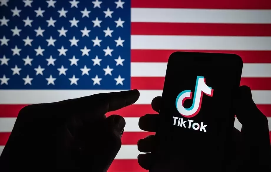 Why Gen Z stopped Googling and what are the benefits of having a profile on TikTok for businesses in the U.S.